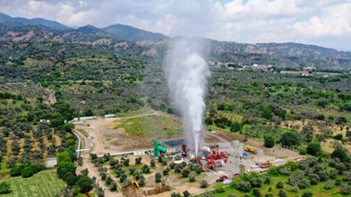 Jeotermal Sondaj çalışmasında patlama